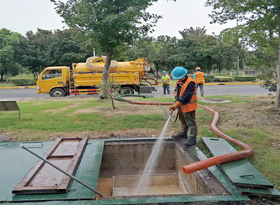 九所镇化油池清理